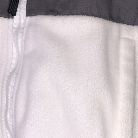 The Northface fuzzy jacket - Picture 4 of 12